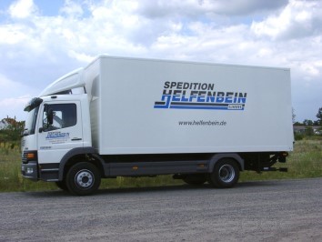 Spedition Helfenbein  - Umzugs-LKW mit Ladebordwand